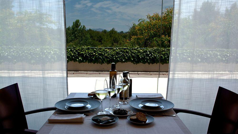 Exe Campus Cerdanyola del Vallès Restaurante foto