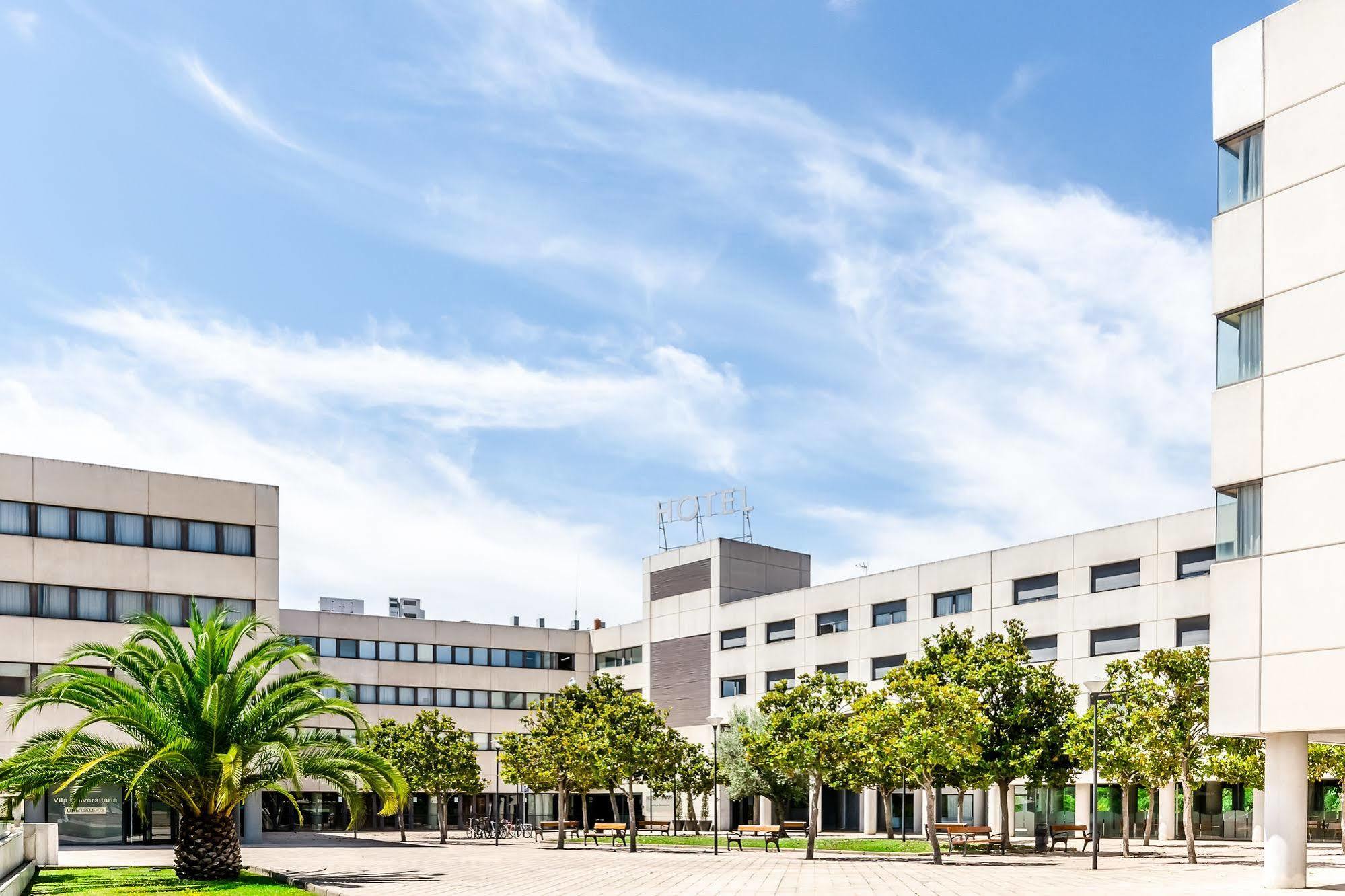 Exe Campus Cerdanyola del Vallès Exterior foto